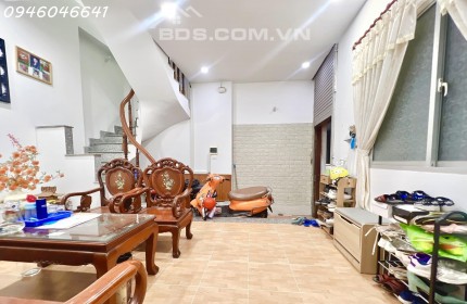 Bán nhà phố Hoàng Hoa Thám Ba Đình. Dt.40m, 5 tầng, Mt.7m, 4.75 tỷ